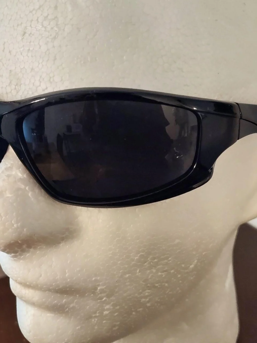 Black Y2K Wraparound sunglasses 🕶️